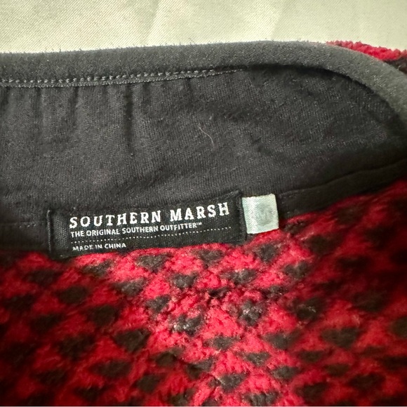 Southern Marsh Small Red Black Fleece Pullover Soft Warm Winter Sweater 1/4 zip - Picture 3 of 13